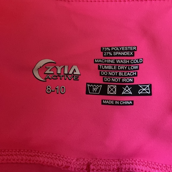 ZYIA Active capris - Picture 2 of 4
